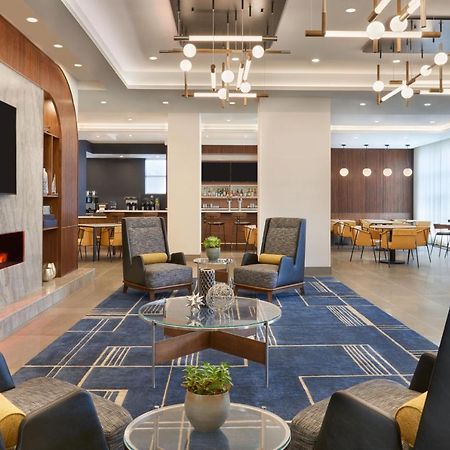 Courtyard By Marriott Kitchener Hotel Bagian luar foto