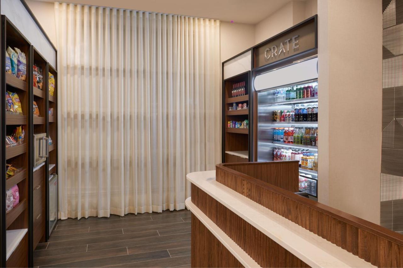Courtyard By Marriott Kitchener Hotel Bagian luar foto